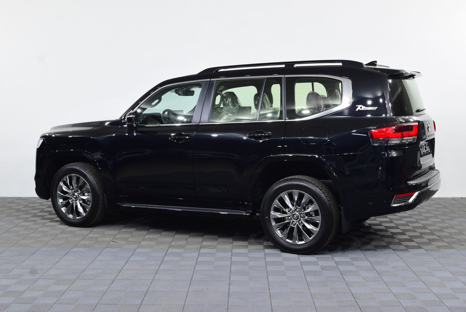 TOYOTA Land Cruiser 300 миниатюра 4